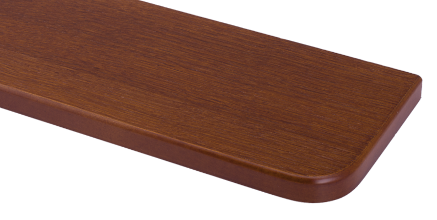 Ciepły, miodowy parapet w kolorze złotego dębu z widocznymi słojami i zaokrąglonym profilem.